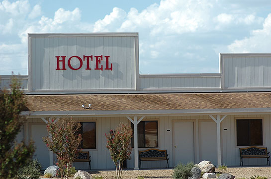 Sheris Ranch Themed Hotel Suites And Standard Rooms In Pahrump 5132