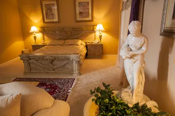Roman Bungalow emperor's chamber with ancient Roman decor